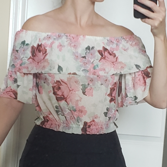 ASOS Floral Off-the-Shoulder Ruffled Crop Top - Picture 4 of 13